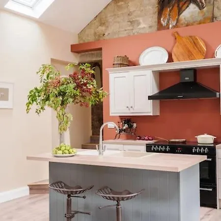 Stunning Granite Barn Conversion Tullow