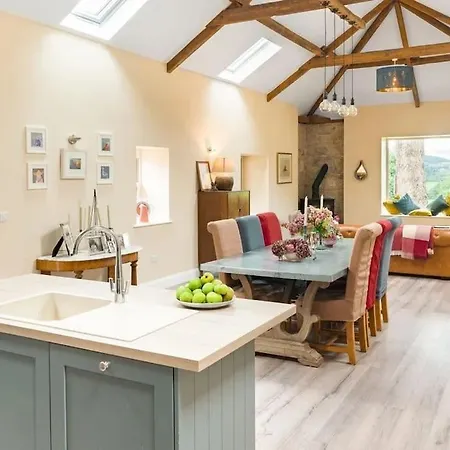 Stunning Granite Barn Conversion * Tullow