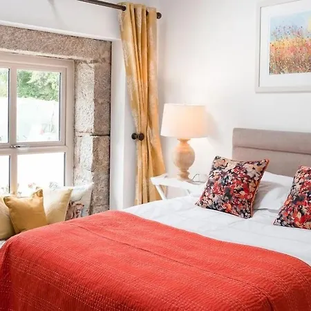 Ferienhaus Stunning Granite Barn Conversion Tullow