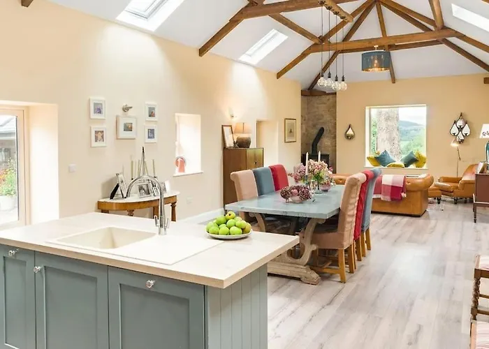 Stunning Granite Barn Conversion * Таллоу